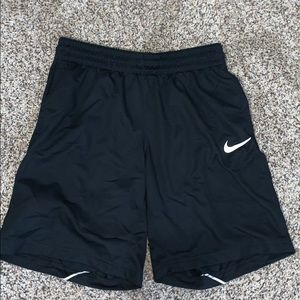 Nike Dri-Fit Basketball Shorts 🌺